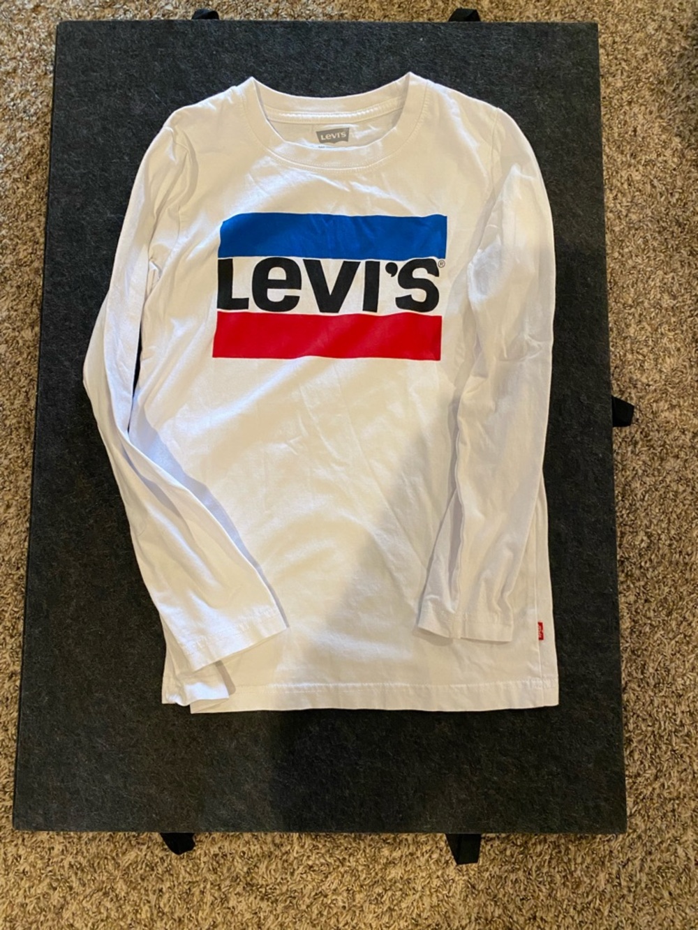 Levi's White Tee with Gray Logo Print